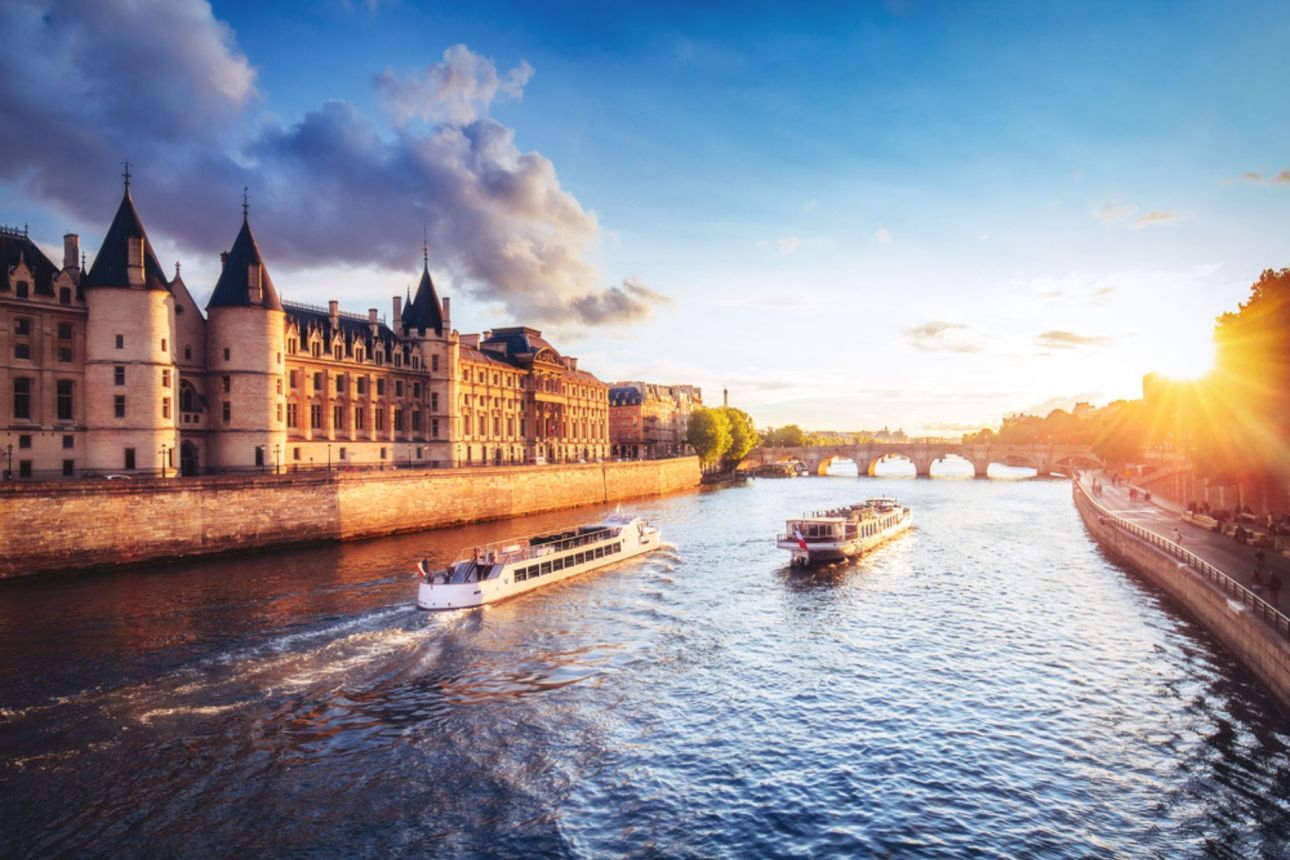Cruise the Seine: Navigating Paris