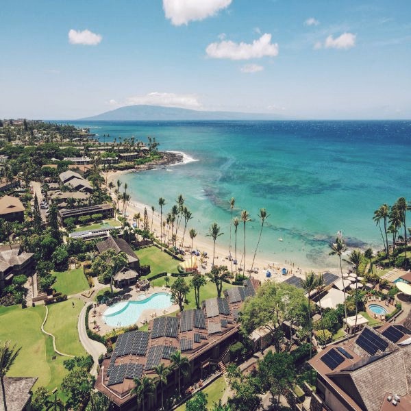A scenic scene of Maui Island, Hawaii