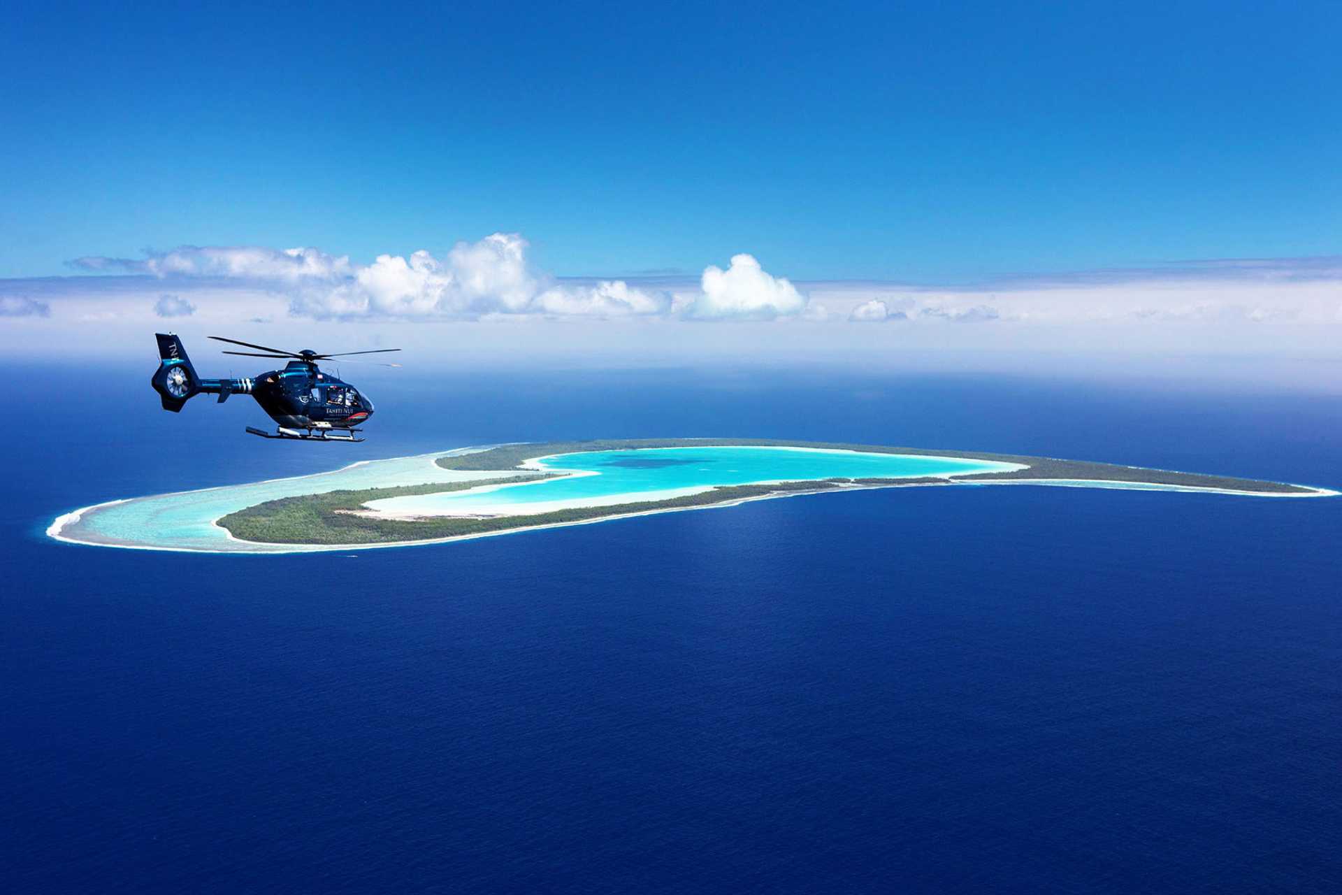 Helicopter tour over Bora Bora ©Manawa.com
