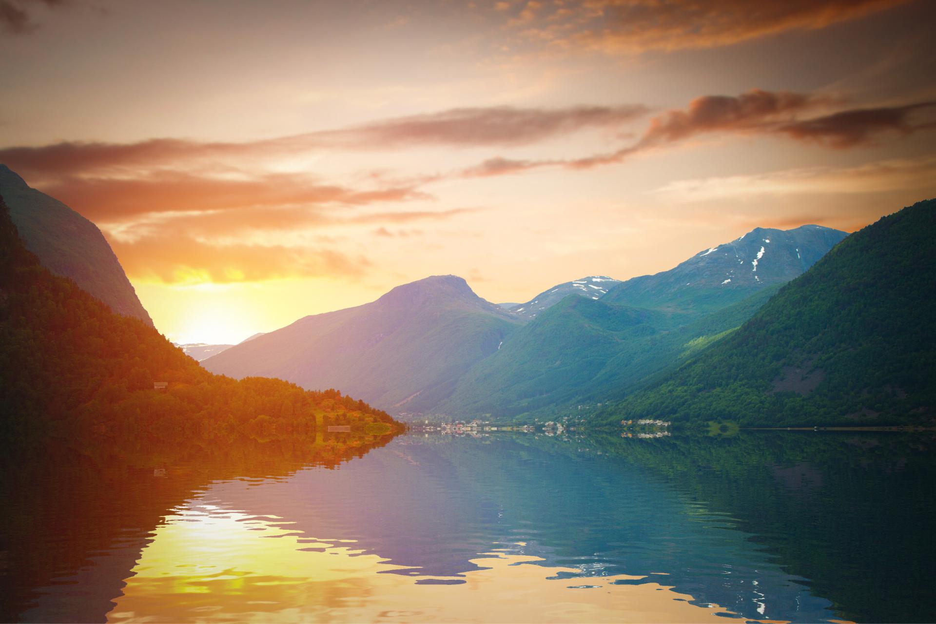 Scenic landscapes of the northern Norwegian fjords.©Getty Images